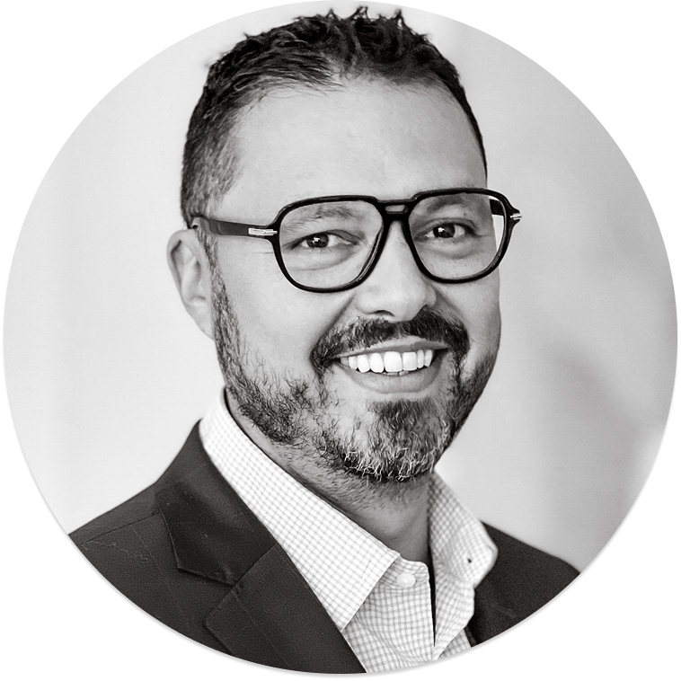 Alex Olano headshot